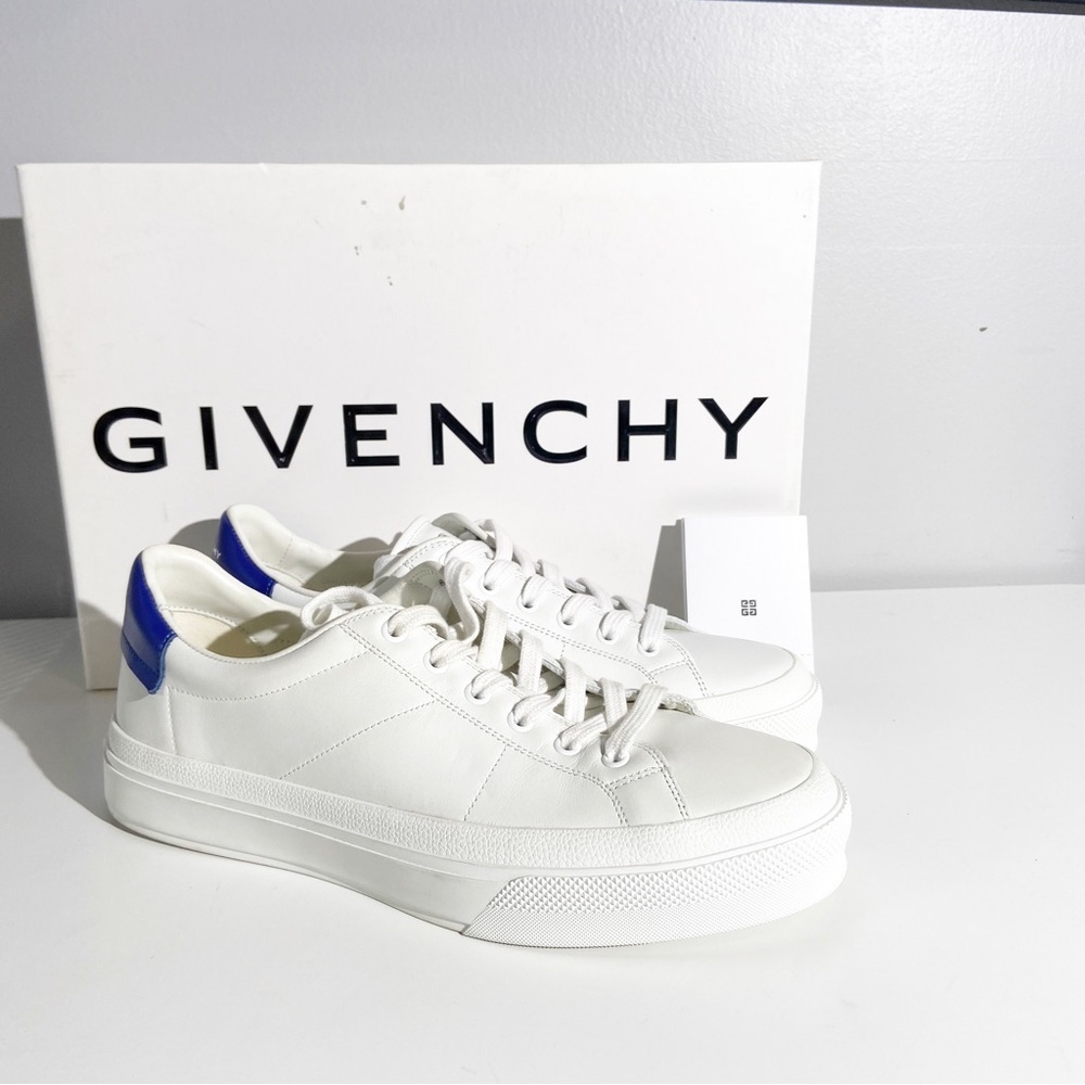GIVENCHY City Sport logo-detailed leather sneakers in White and Blue